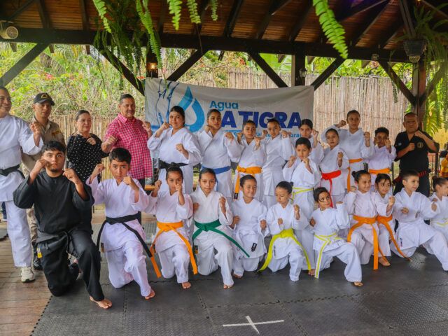 Ceremonia de Cambio de Grado en Dynamite Team Karate School
